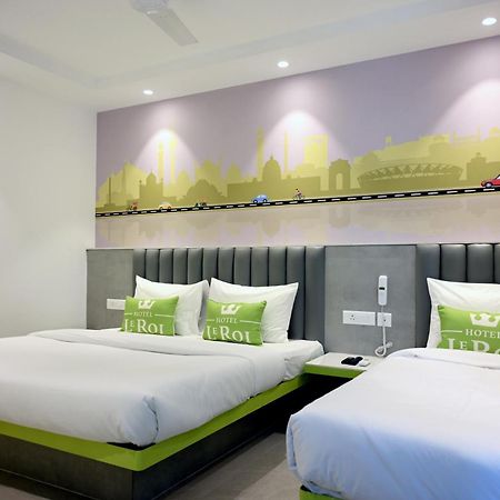 Hotel Le Roi Express Karol Bagh Delhi  Exteriör bild