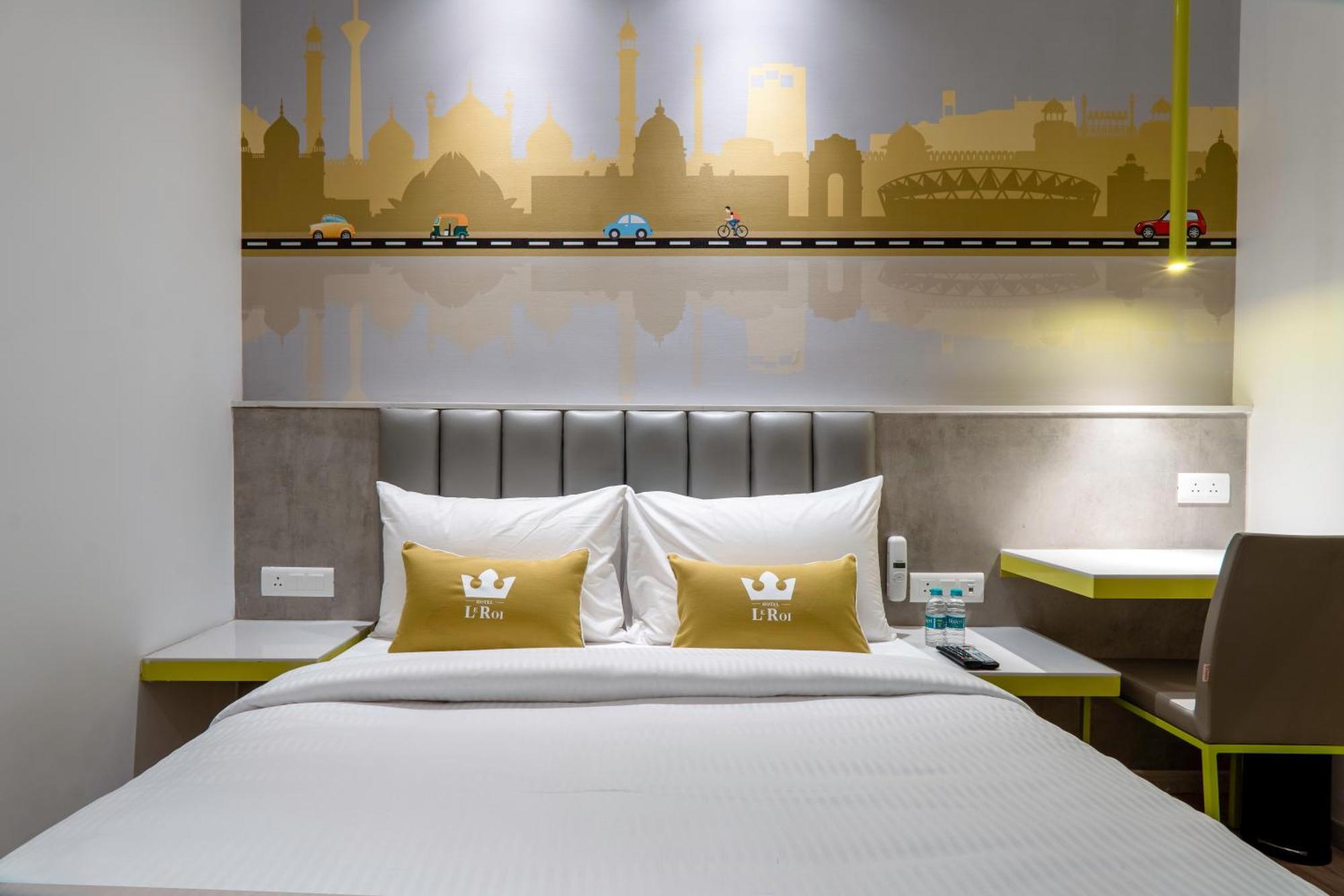Hotel Le Roi Express Karol Bagh Delhi  Exteriör bild