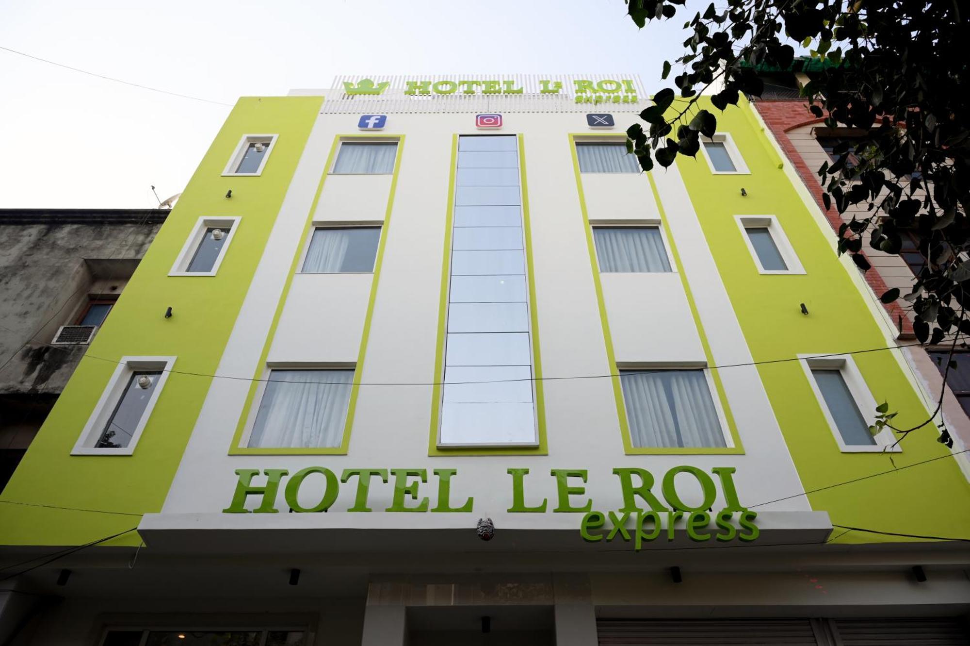 Hotel Le Roi Express Karol Bagh Delhi  Exteriör bild
